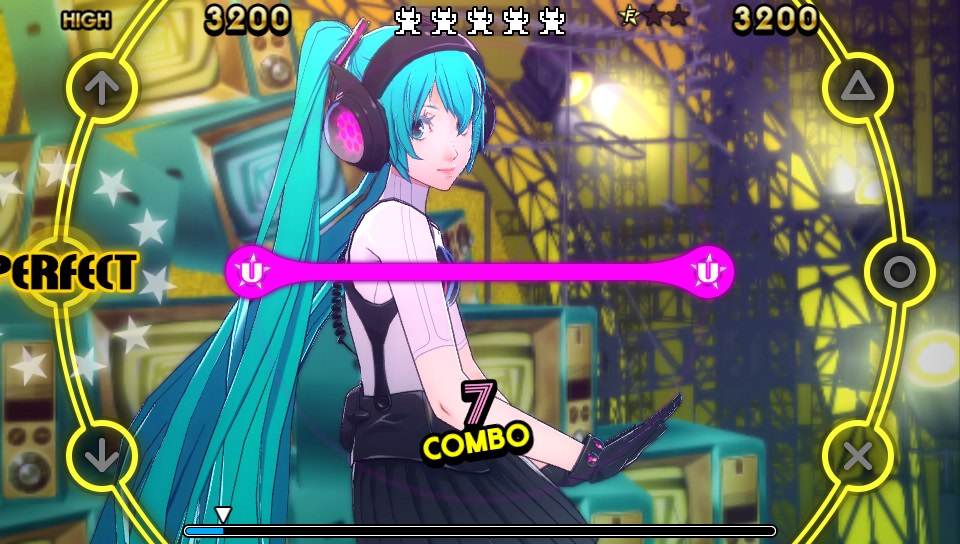 Persona 4 Dancing All Night Long_Miku screens (1)